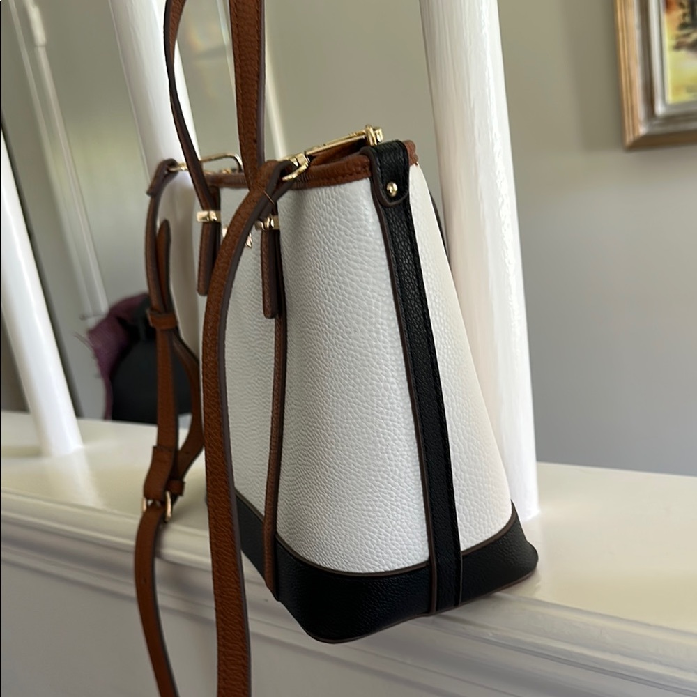 White and Brown Anne Klein Tote Bag - Picture 9 of 9